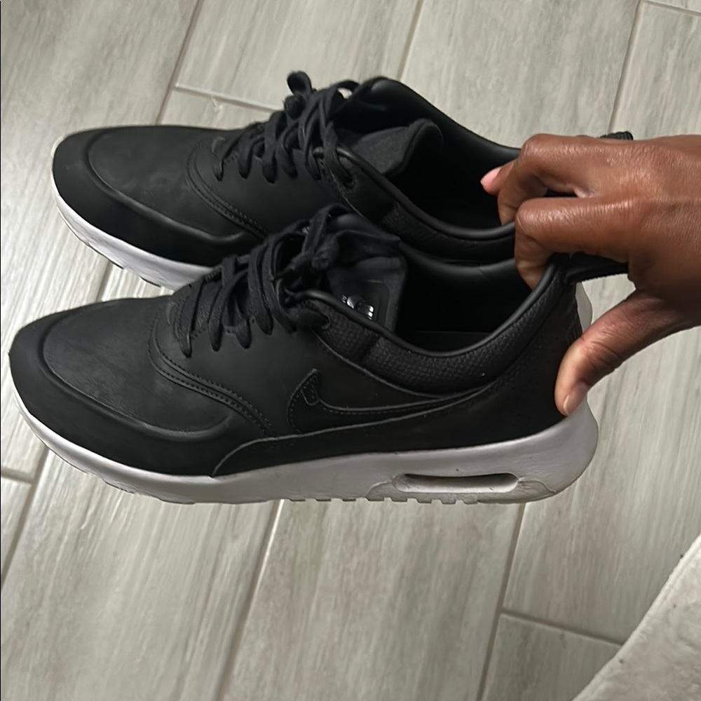 Nike Black and White Sneakers with Air Max Cushioning